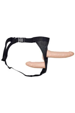 Strap On String Met Anaal Penis En Penatratie Penis